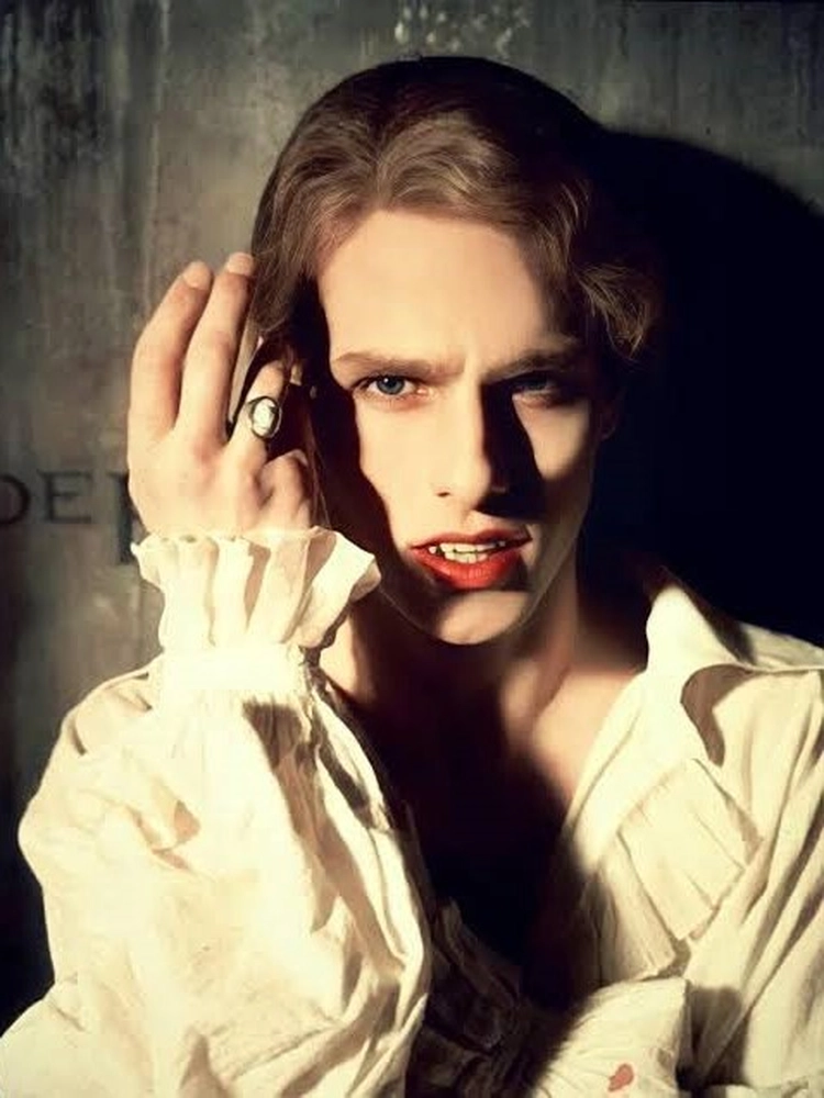 Goth Makeup in the 1990s 0