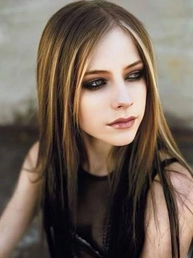 Y2K Goth Makeup 0