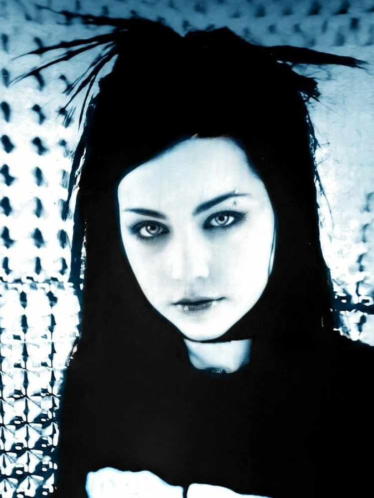 Y2K Goth Makeup