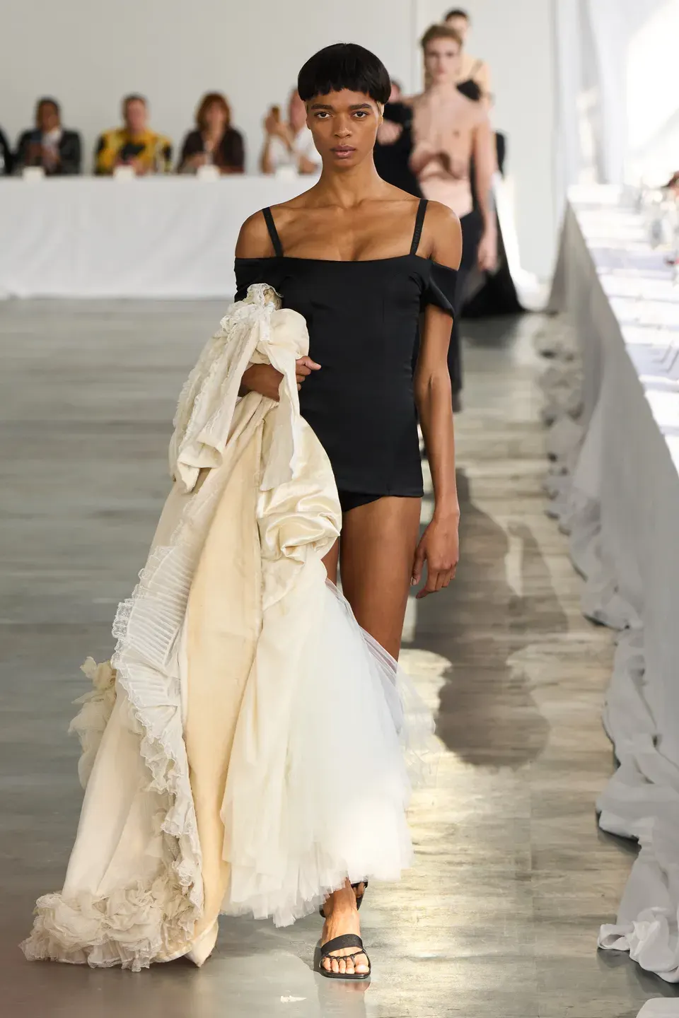 Fashion Loves Art  3