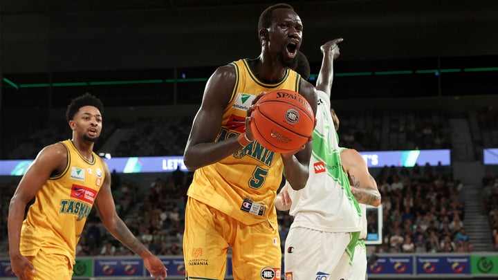 Deng catches fire but JackJumpers fall to Phoenix