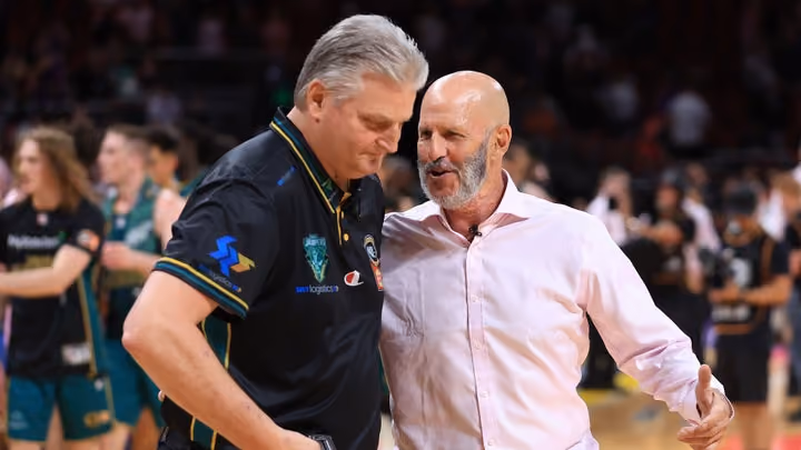 Roth implores rival coach to receive deserved roses