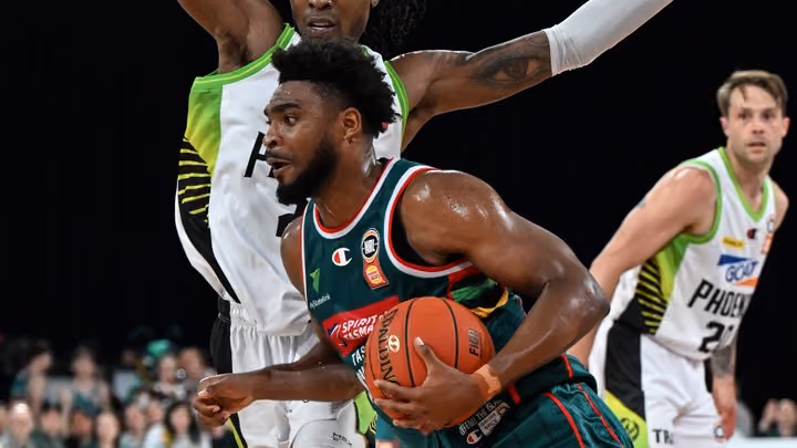 JackJumpers fall short in Silverdome shootout
