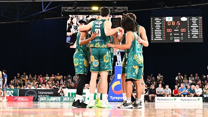 JackJumpers try to solve Silverdome quandary