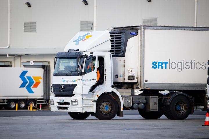 JackJumpers Congratulate Foundation Partner SRT Logistics
