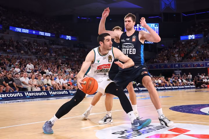 JackJumpers Push United to the Limit in a Nail-Biting Finish