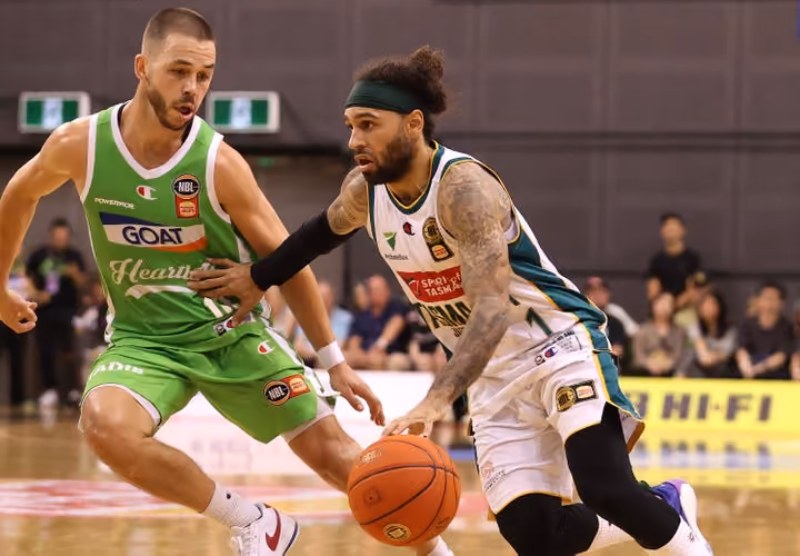 JackJumpers Show Early Fight but Fall Short Against Phoenix
