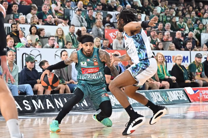 Tasmania JackJumpers Bounce Back with Defensive Masterclass to Stun League-Leading Breakers
