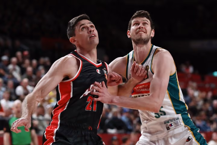 Illawarra Hawks Overcome JackJumpers in Commanding 109-76 Win