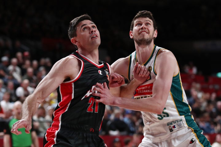 Illawarra Hawks Overcome JackJumpers in Commanding 109-76 Win
