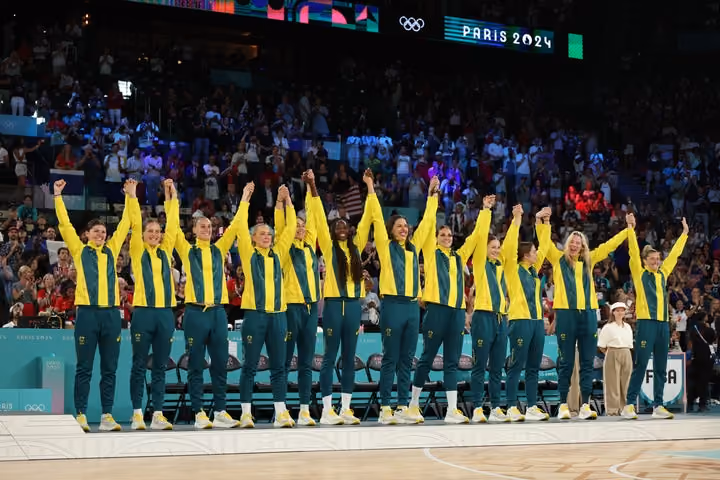 JackJumpers applaud the Opals