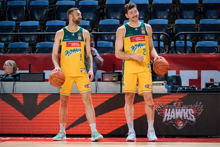 Magnay and McVeigh named in shortlisted Boomers Squad