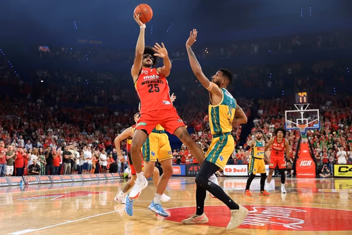 Pinder shines as Wildcats go one up