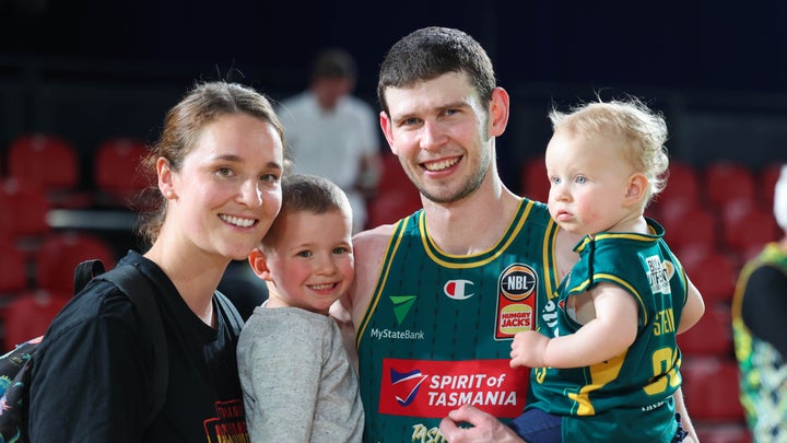 Captain Clint Steindl to mark game 300 in Adelaide