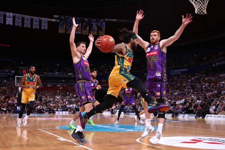 Crawford runs hot as JackJumpers end Kings streak