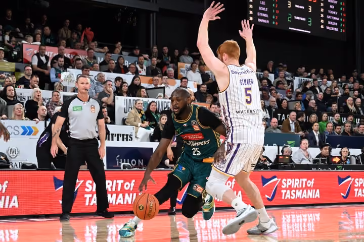 Doyle leads JackJumpers to NBL win over Sydney Kings