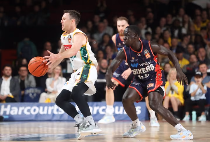 JackJumpers blow Sixers away in Adelaide