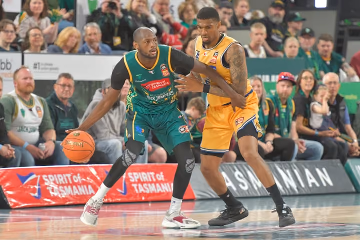JackJumpers open account with OT win