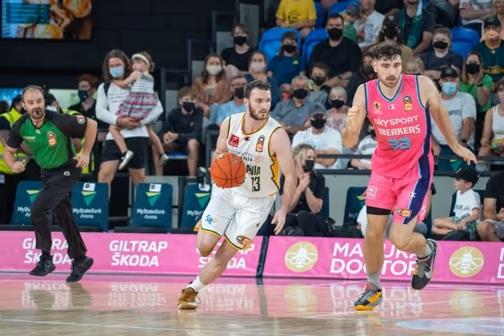 Macdonald re-signs as JackJumpers Development Player search opens