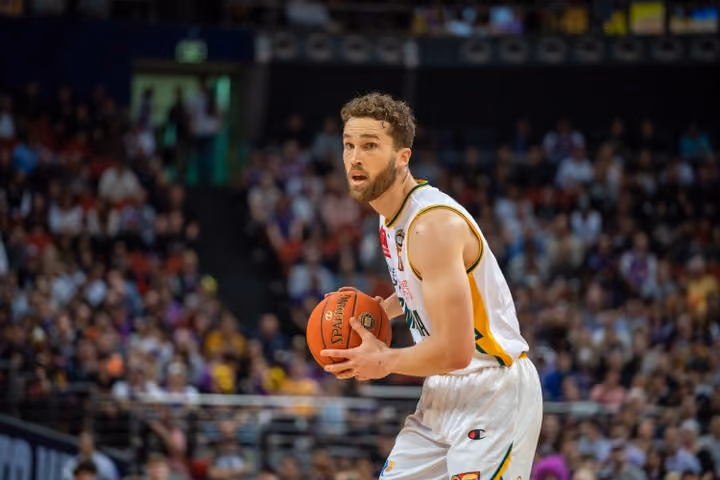 Bairstow charges into NBL1 South with Hobart