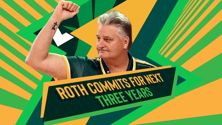 Scott Roth re-signs