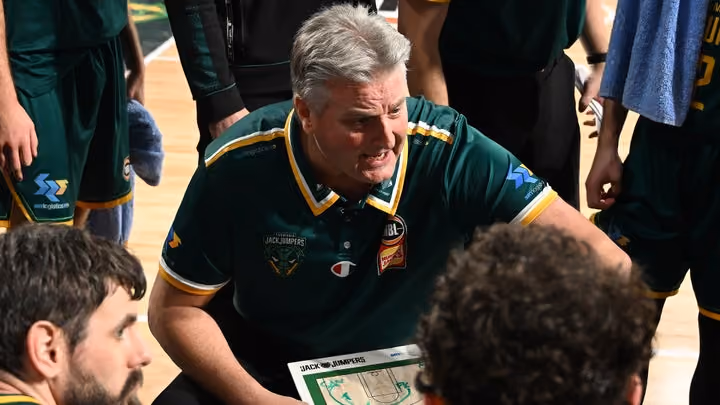 Tasmania, Melbourne get tough in finals battle