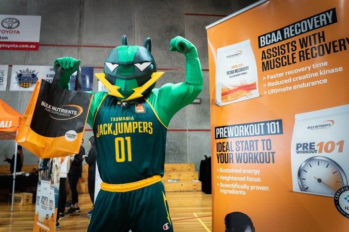 BULK NUTRIENTS PUTS THEIR WEIGHT BEHIND THE JACKJUMPERS