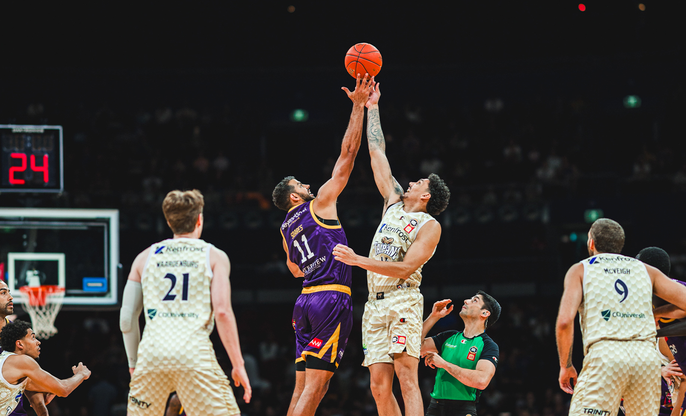 Tip-off at Afterpay Arena