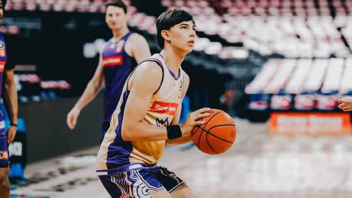 Lau commits to University of Pittsburgh