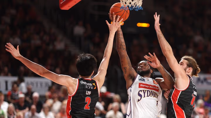 Kings fall to Hawks in Freeway Series showdown