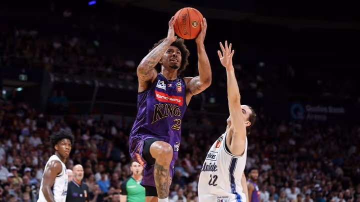 Hot-shooting Sixers defeat Kings