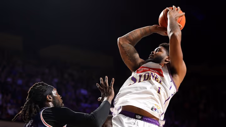 Kings' second half fightback falls short against Sixers