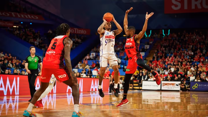 Kings win thriller over Wildcats in the jungle
