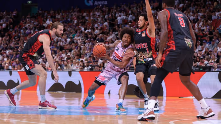 Kings lose Adrian Hurley Cup clash to Hawks
