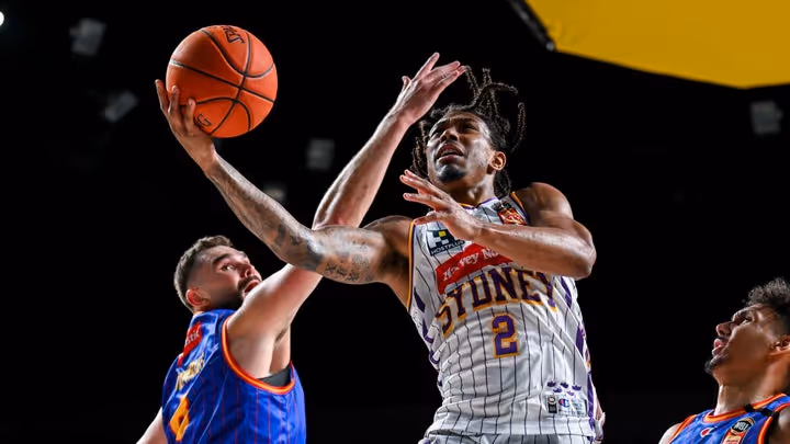 Kings suffer road defeat to surging Sixers