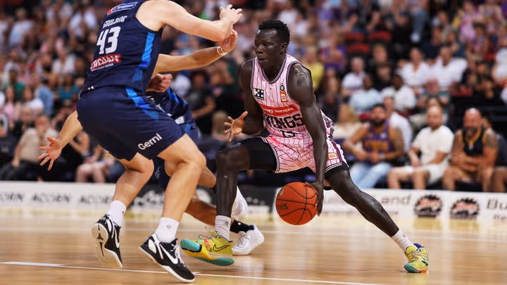 Maluach re-signs with Salties for NBL1 campaign