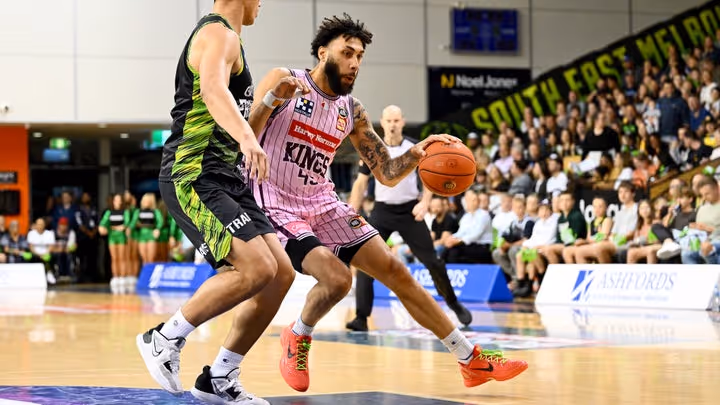 Kings slump to road defeat against Phoenix