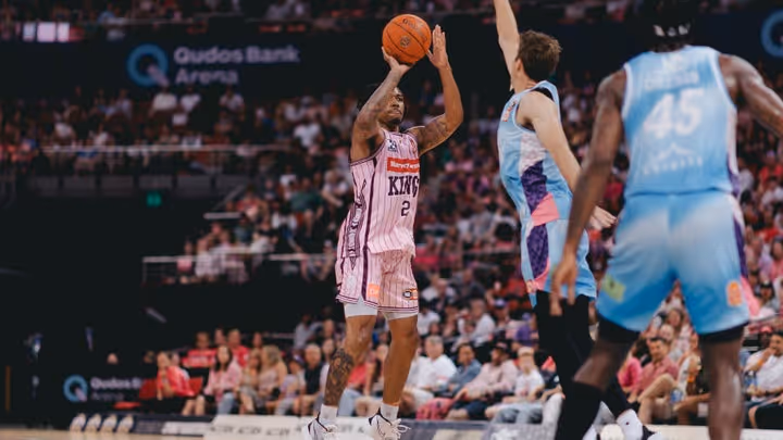 Kings smash Breakers during first-ever Pink Hoops fixture