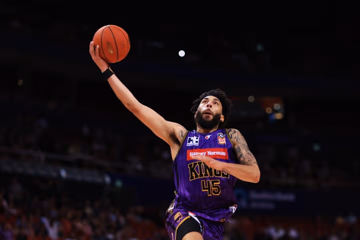 Valentine sparks Kings to victory over Taipans