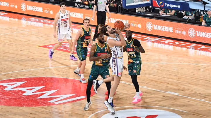Kings look to build on road form against Breakers