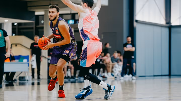 Hogg set to make Kings debut against Taipans