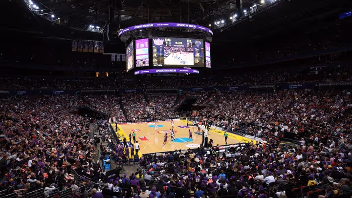 Families power Kings' crowds to unprecedented levels