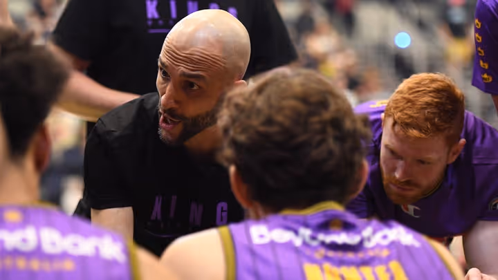 Longley backs 'NBA coach of the future' Abdelfattah