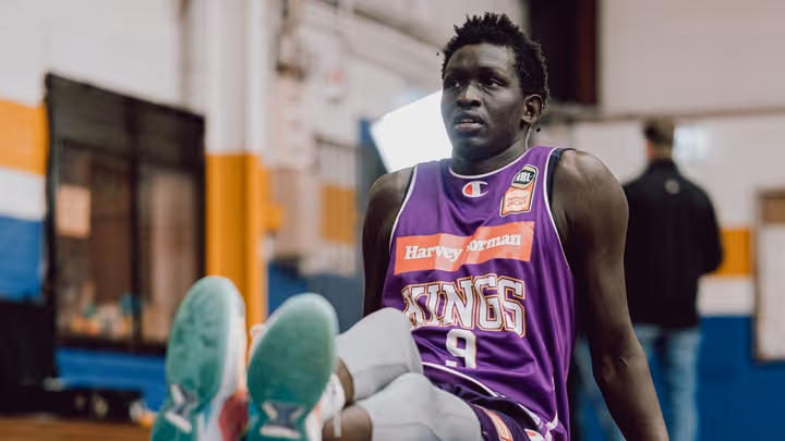 Makoi closes in on return from knee injury