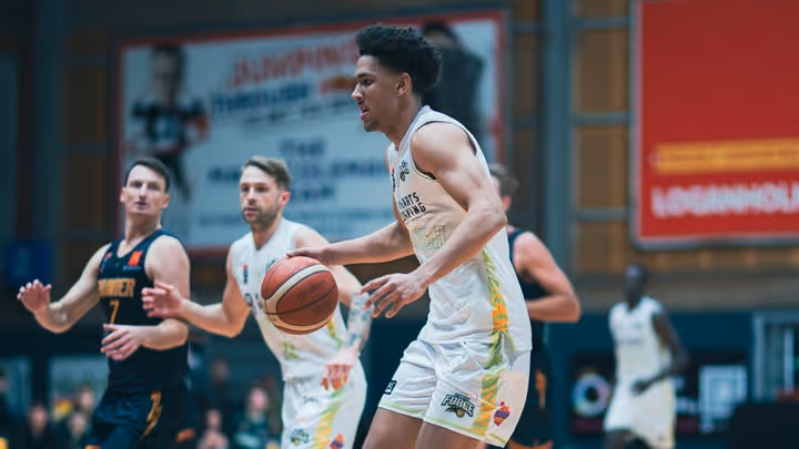 Galloway's Force end winning streak of Bruce's Thunder