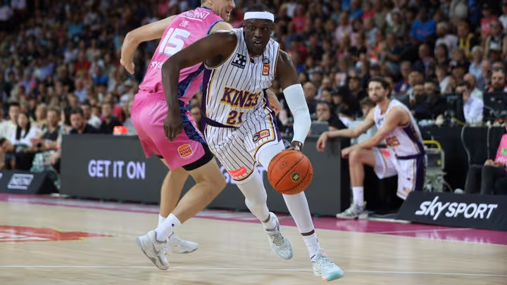 Kings maintain 'main goal' focus amid Cooks hype
