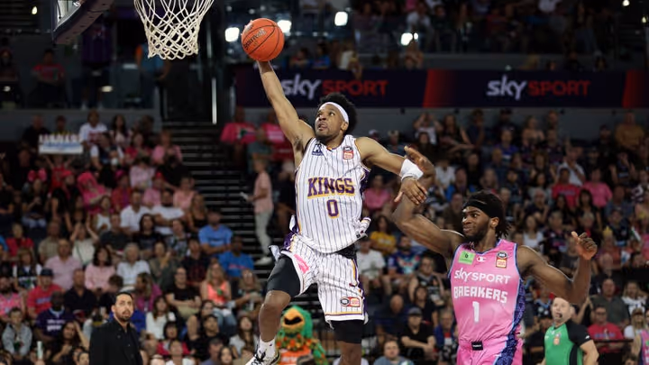 Simon inspires Kings to game two victory against Breakers