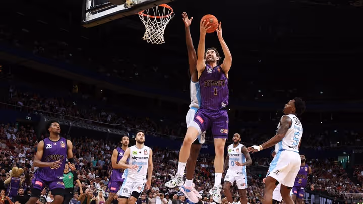 Breakers edge Kings in Championship Series opener