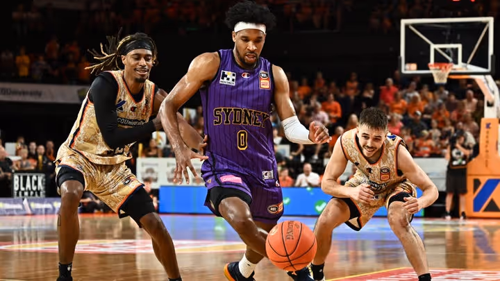 Defensive juggernaut Simon sets sights on slowing down Breakers