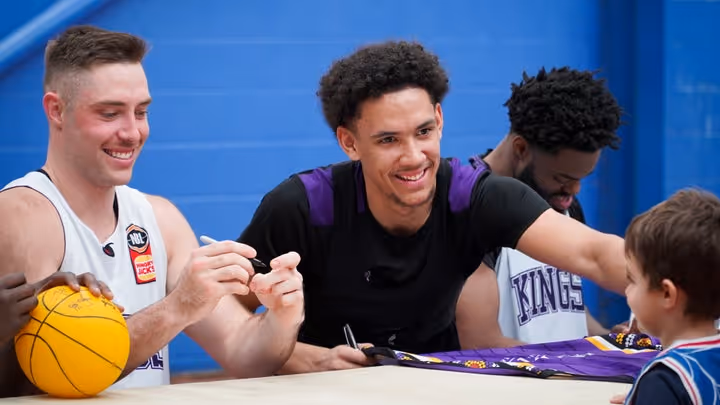 Kings host open training session for members